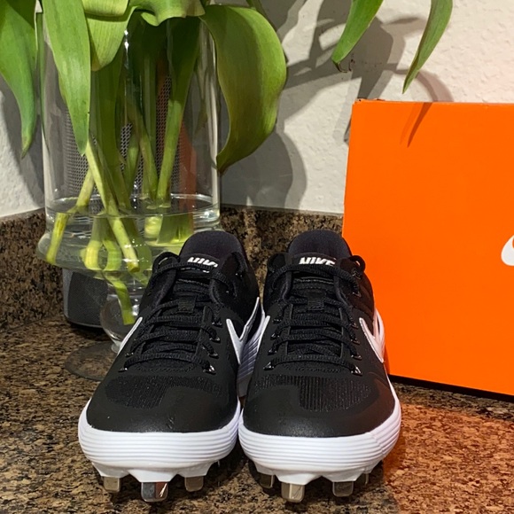 Nike Alpha Huaraches ELT 2 Low men cleats main image 4